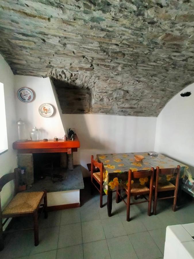 La Casetta Rosa Rocchetta di Vara Buitenkant foto