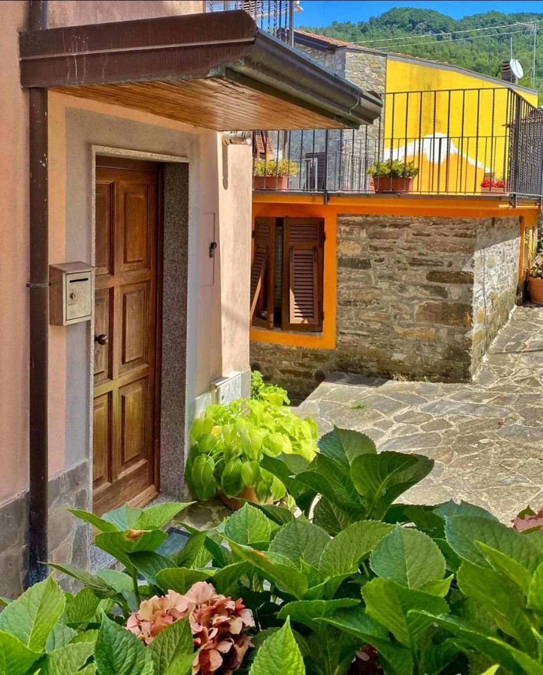 La Casetta Rosa Rocchetta di Vara Buitenkant foto